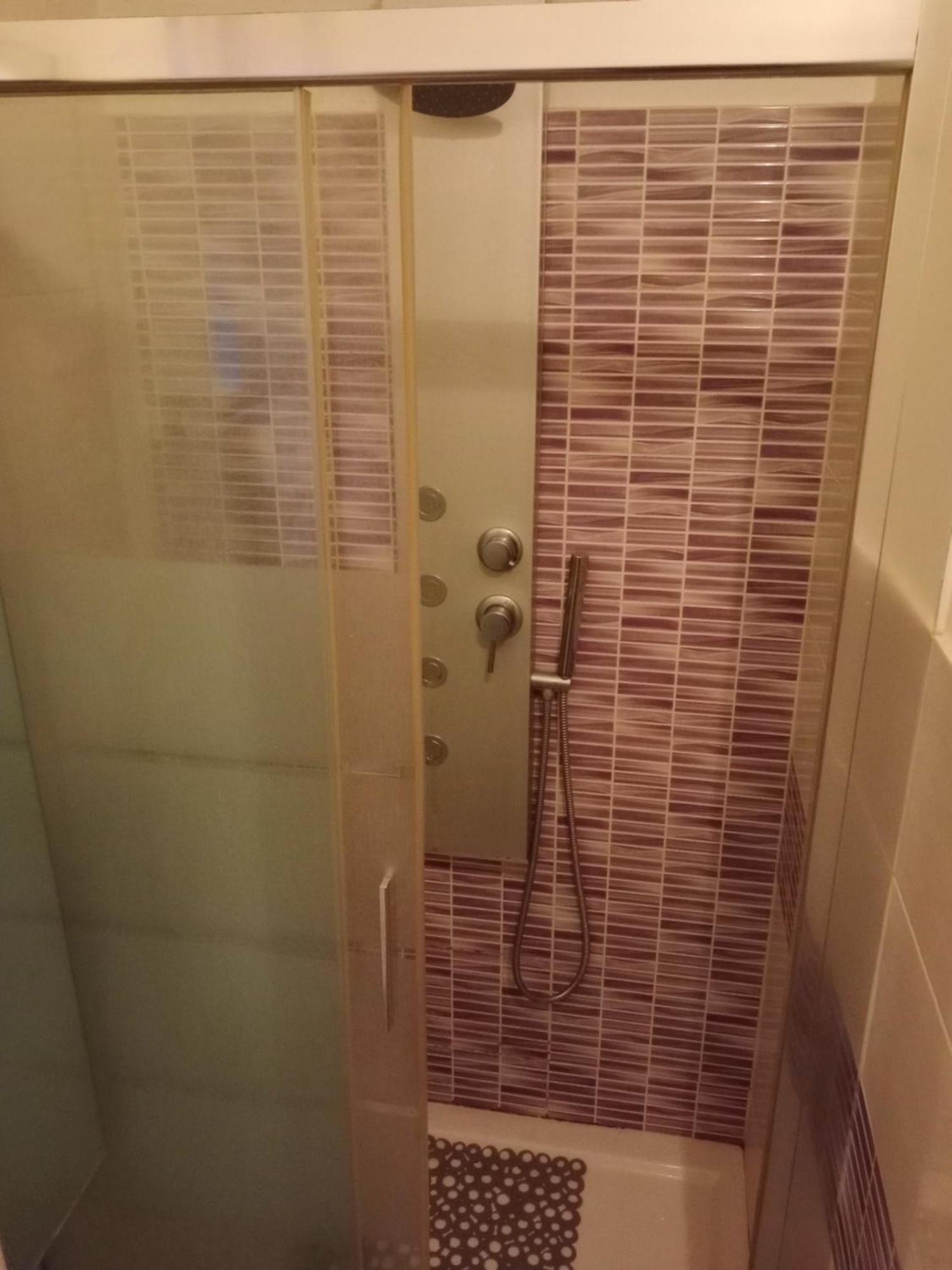 شقة Casa - House Xavier Una Casa Famigliare , Dame Entra Solo Chi A Un Bel Cuore , Non'E Il L'Intero Alloggio Solo Stanze E Bagno تورينو المظهر الخارجي الصورة